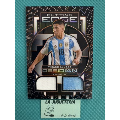 Thiago Almada " Card tarjeta Doble Parche Trozo camiseta numerado 59/99 " Argentina Panini Obsidian Cutting Edge 2023-2024