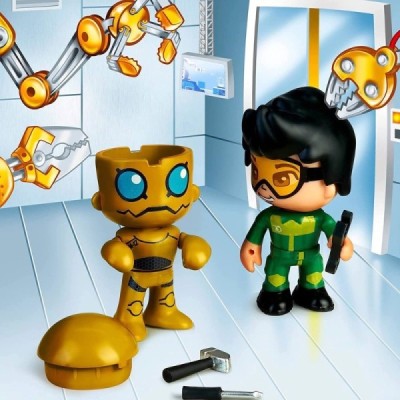 Pinypon Action. 2 Figuras. Robot y Mecánico