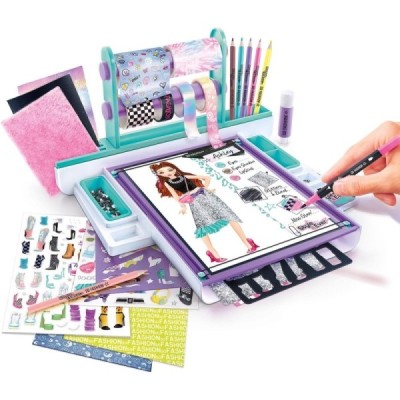 FASHION DESIGNER STUDIO