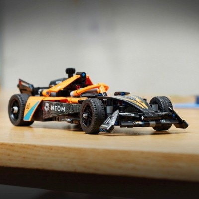 Lego 42169, Technic NEOM McLaren Formula E Race Ca