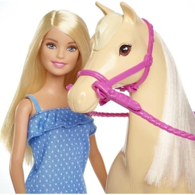 MUÑECA BARBIE CON CABALLO