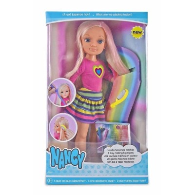 Nancy, Un Día Haciendo Mechas