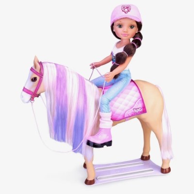 Nancy, un día con su caballo