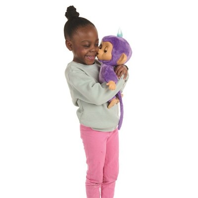 FINGERLINGS CUIDA Y MIMA